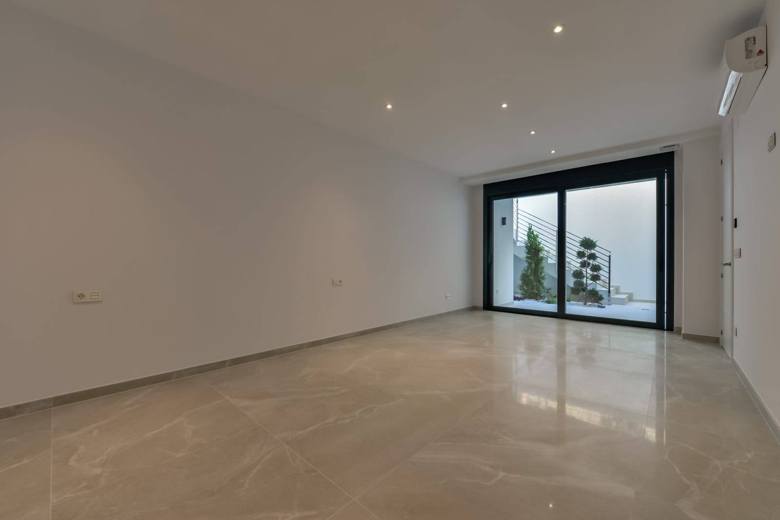 Magnífica villa moderna con vistas al mar en Benidorm