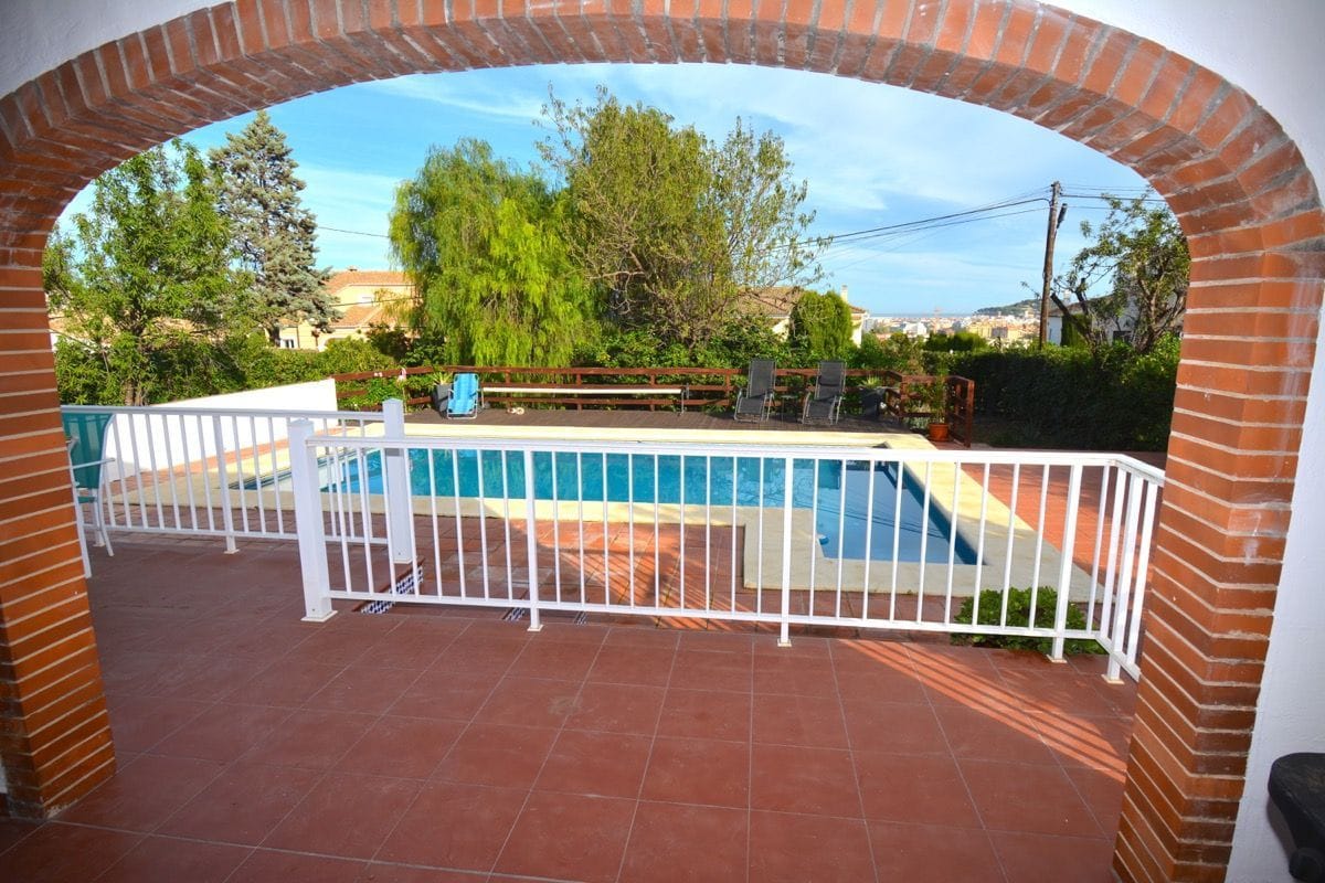 Villa en venta en Denia