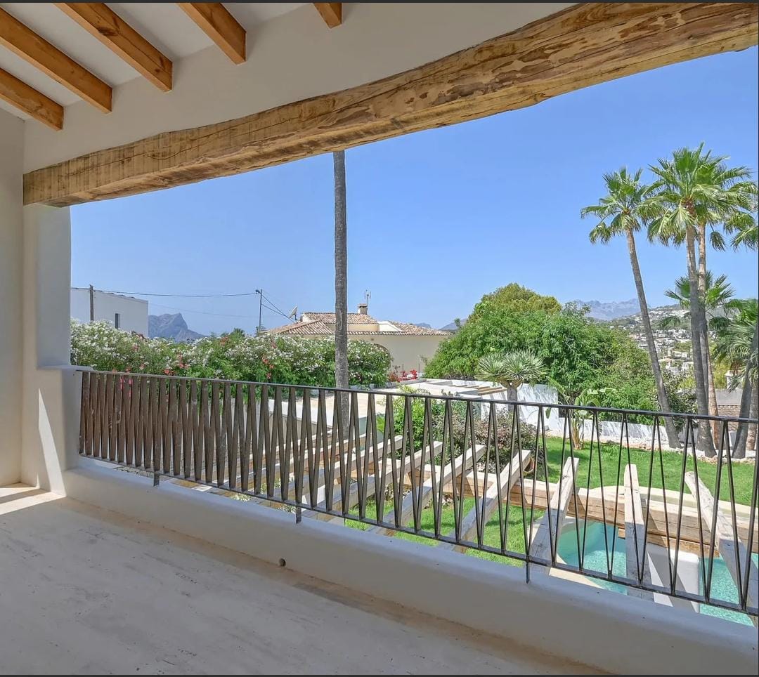 Luxe Villa met Panoramisch Zeezicht in de Benissa Kust