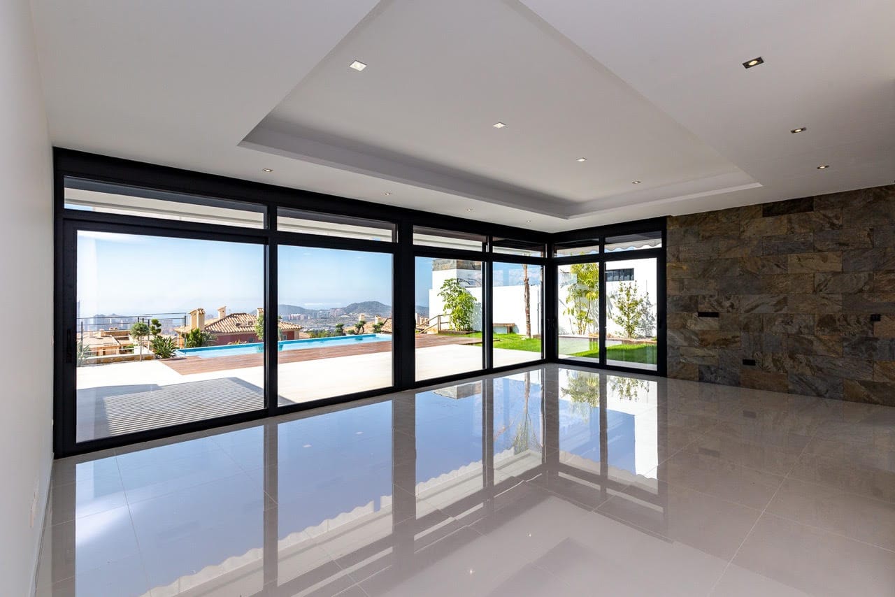 Obra nueva en Finestrat con vistas al mar