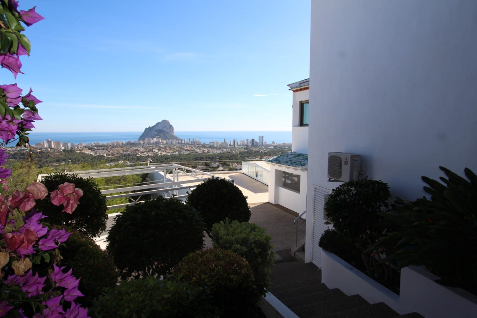 VILLA À CALPE AVEC VUE IMPRENABLE