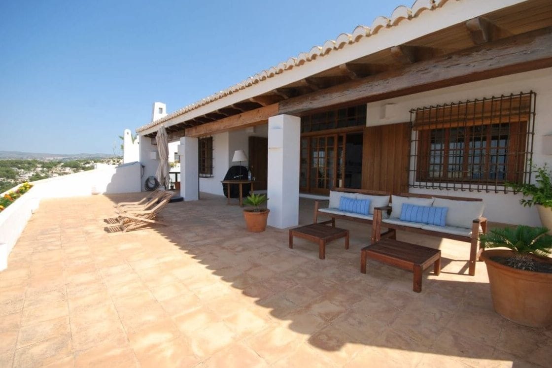 Impresionante Villa Mediterránea con Vistas Panorámicas al Mar en El Portet, Moraira