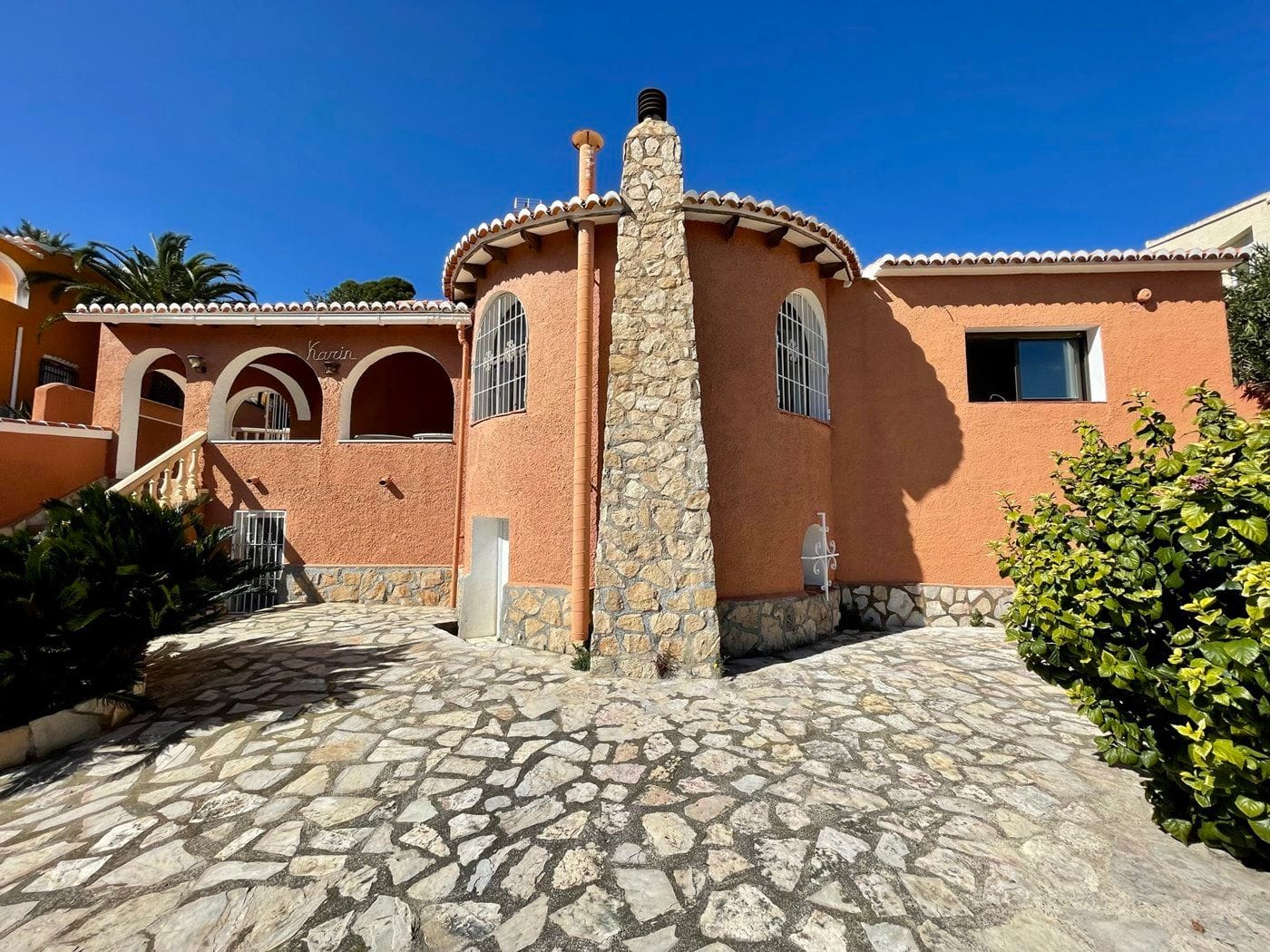 Villa met privézwembad en zeezicht