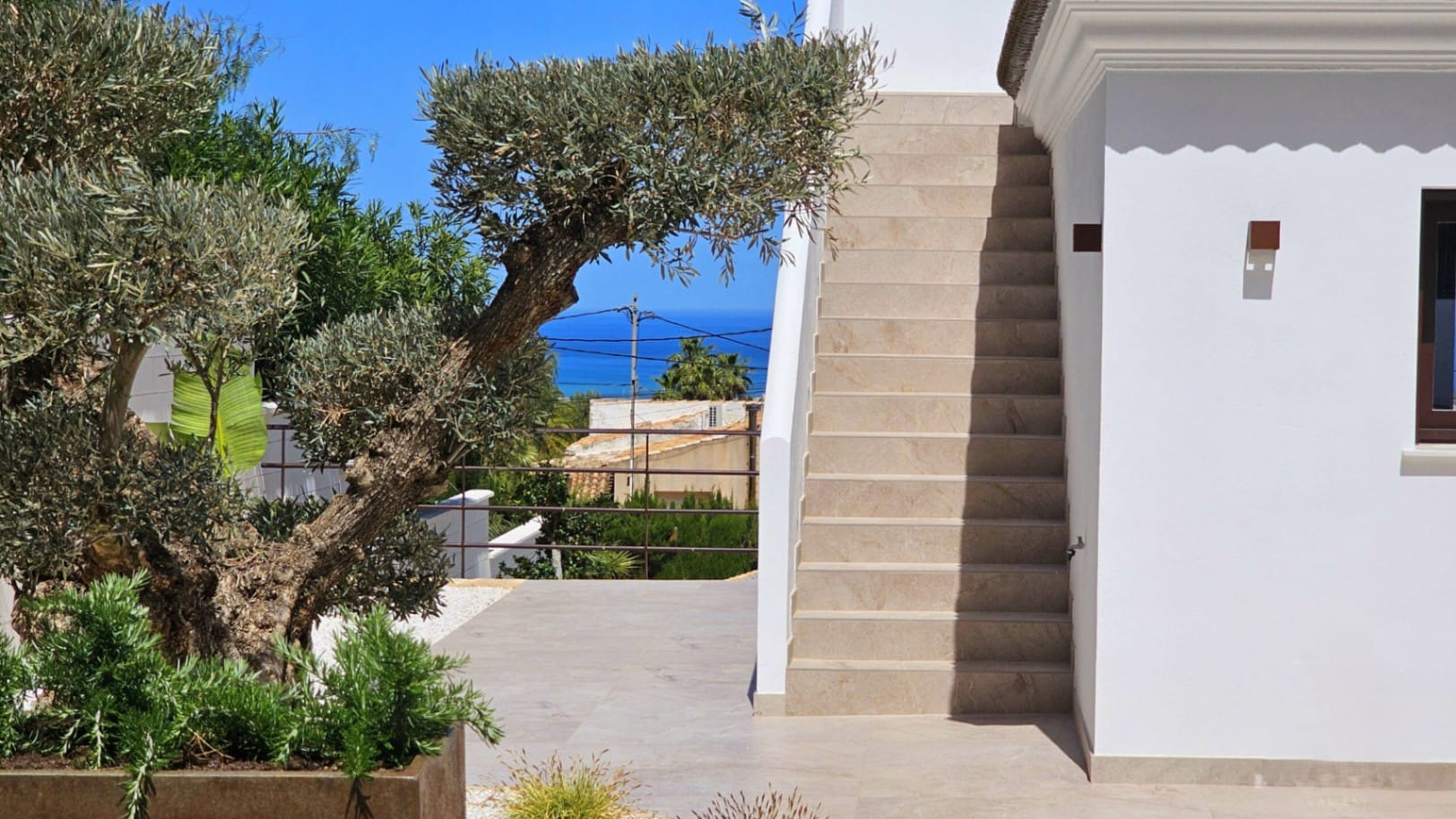 Villa mit 4 Schlafzimmern in Denia, Montgó