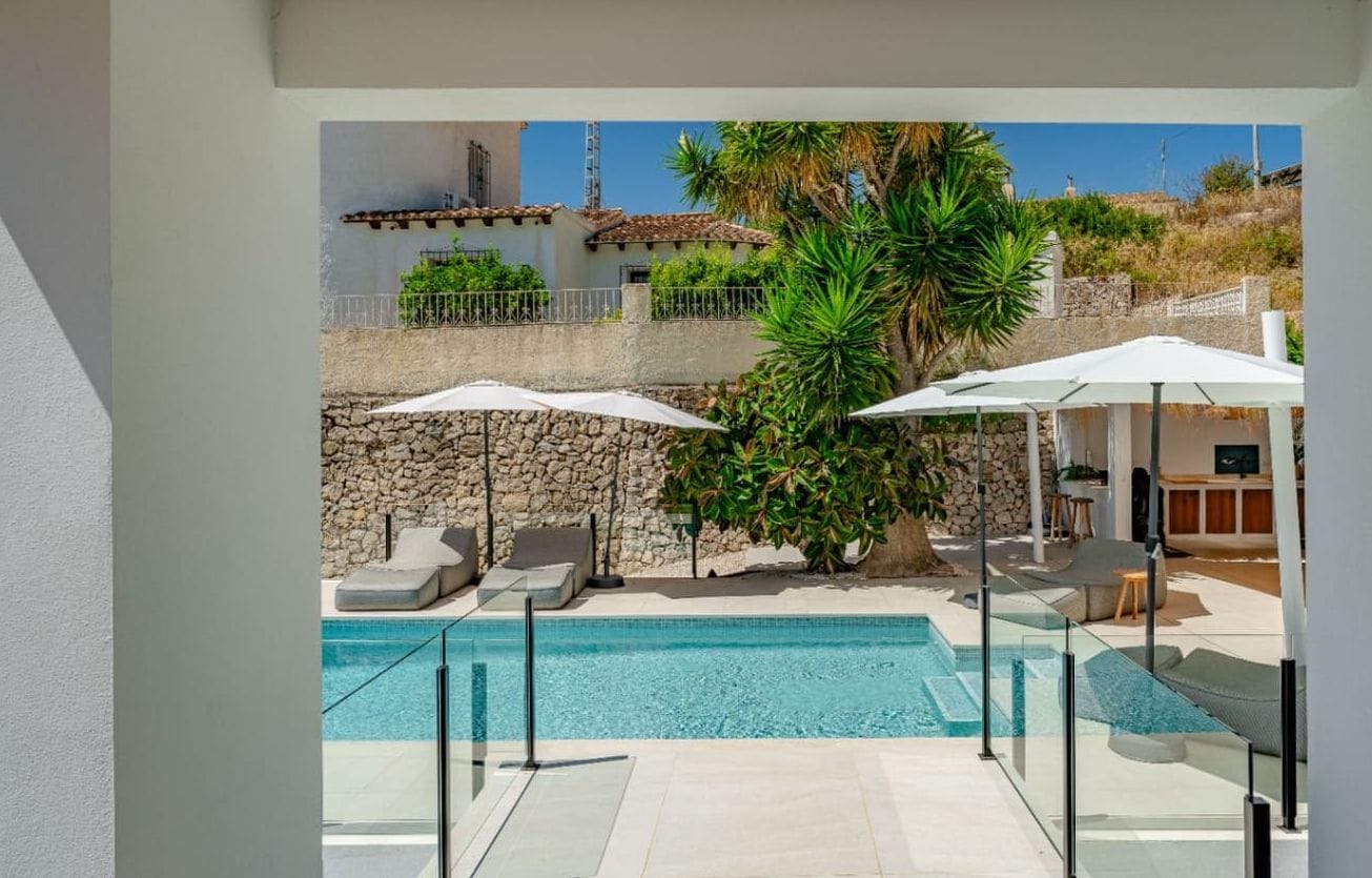 Villa de luxe exclusive neuve avec vue sur la mer à Racó de Galeno, Benissa.