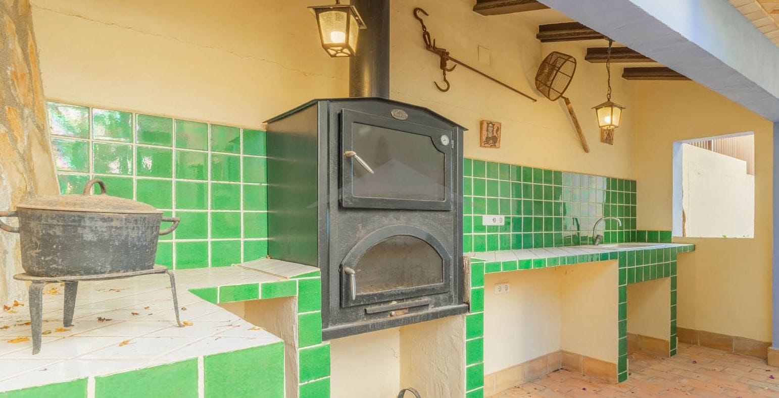Extraordinair villa met zwembad en tuin, 4 slaapkamers.