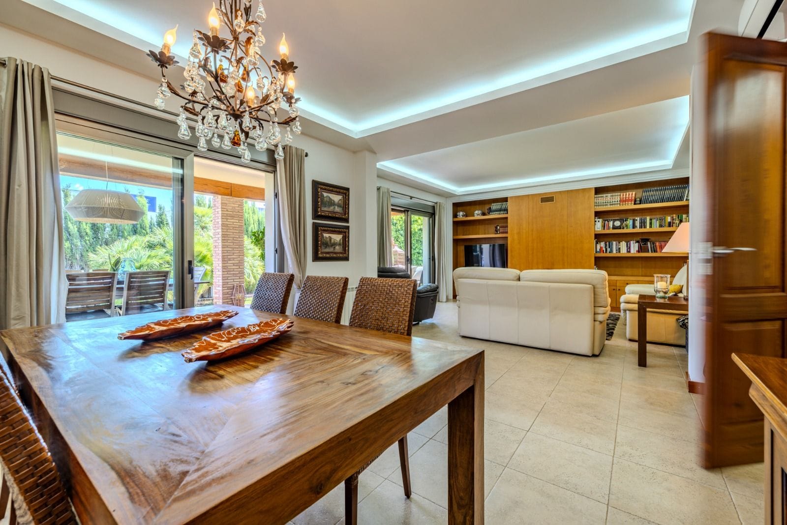 PRECIOSA VILLA EN DENIA MUY CERCA DEL PUEBLO
