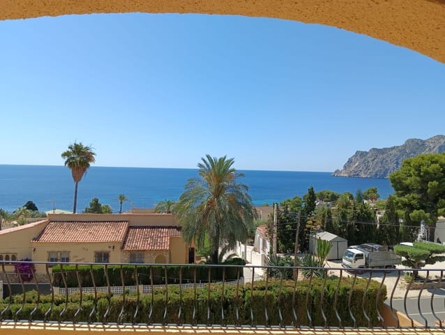 VILLA EN CALPE CON UNAS VISTAS INCREIBLES AL MAR Y PEÑÓN