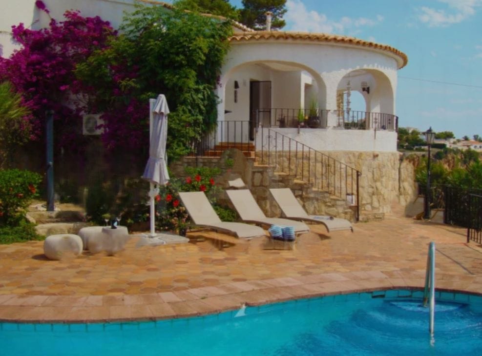 Villa de 3 dormitorios con impresionantes vistas al mar en Javea