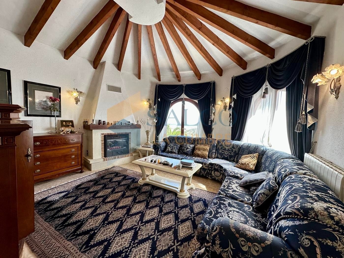 Villa met zwembad, tuin en uitzicht op zee in Cumbre del Sol