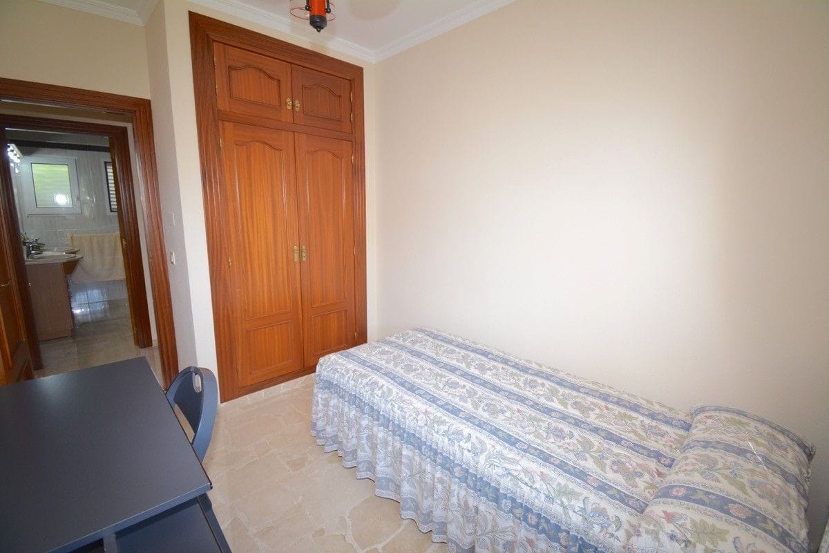 Villa en venta en Denia zona montgo
