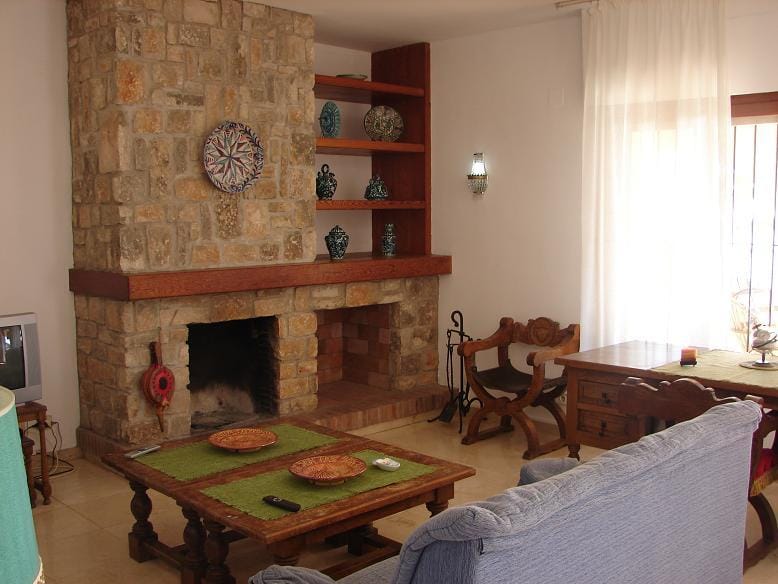 VILLA EN CALPE CON UNAS VISTAS INCREIBLES AL MAR Y PEÑÓN