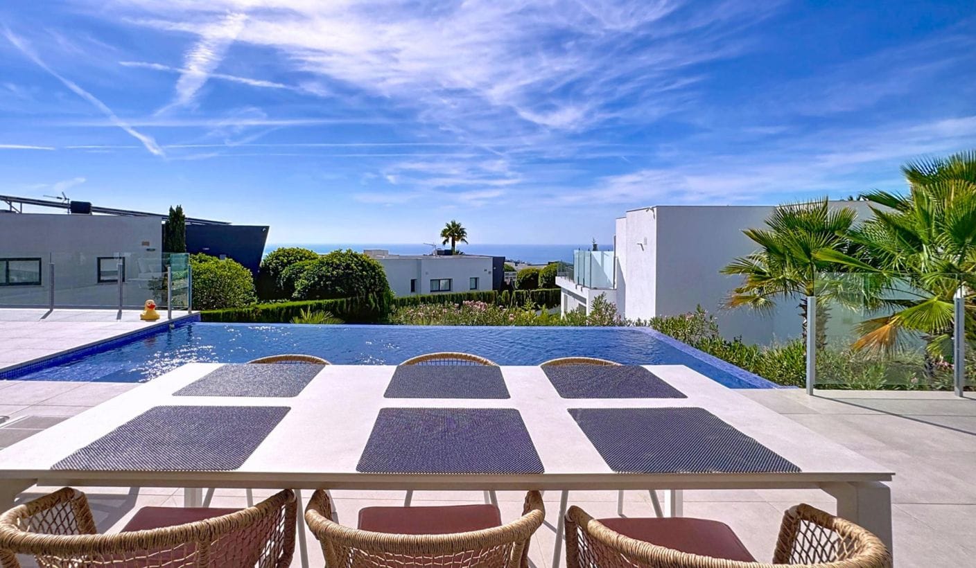 Villa moderne de 3 chambres avec vue sur la mer à Moraira