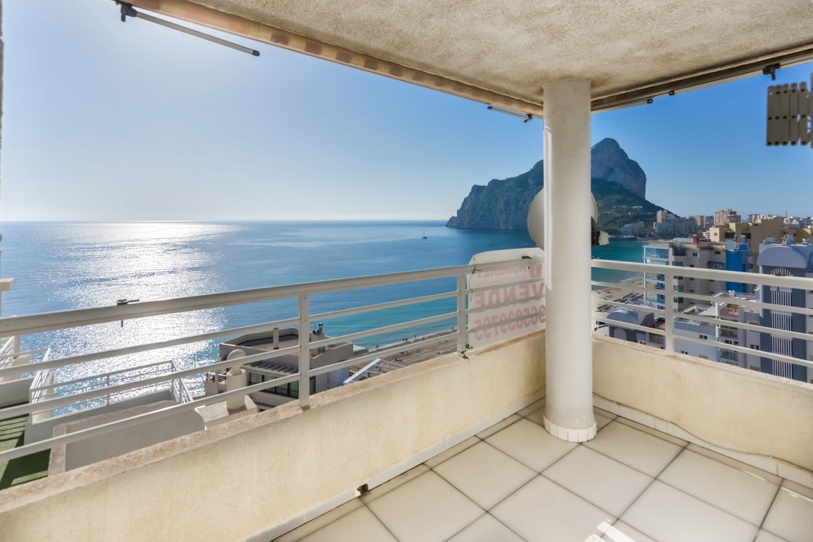 cldx5102 - Penthouse en duplex sur la 1ère ligne avec accès direct à Calpe