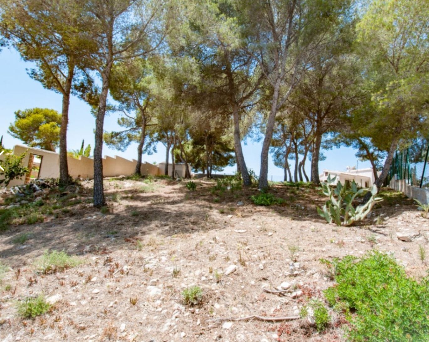Parcela unica con vistas al Mar en Moraira a poca distancia del mar