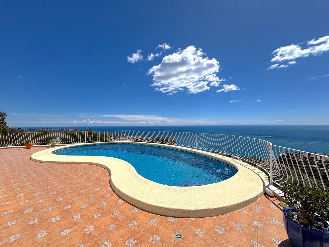 Spectaculaire villa met uitzicht op zee in Cumbre del Sol
