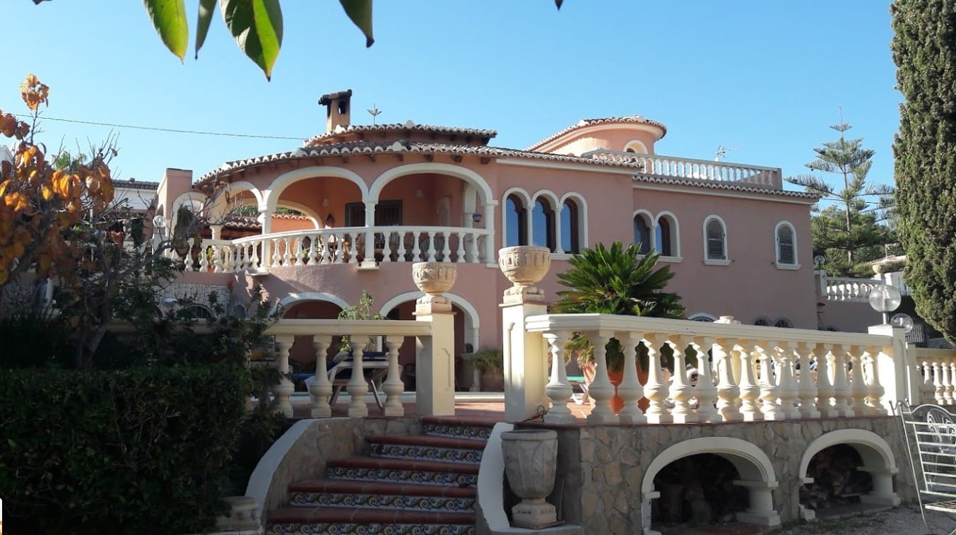 Venta. Chalet/Villa en Benissa