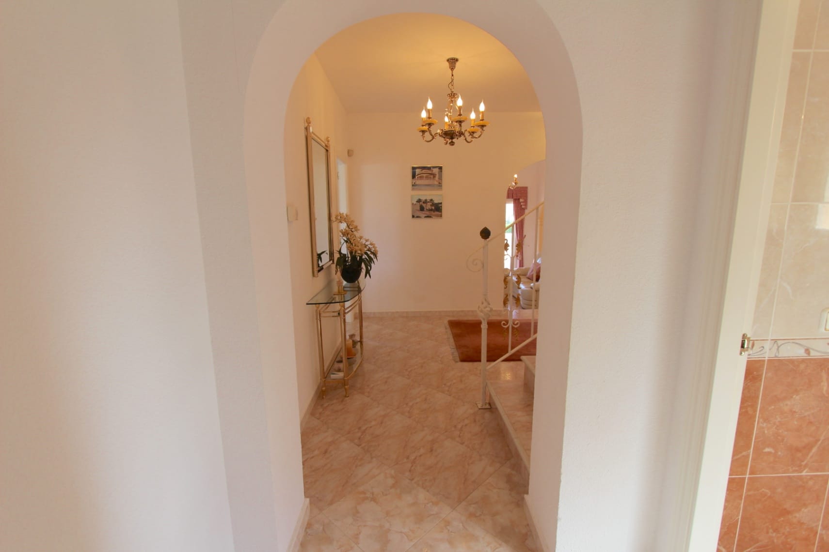 VILLA DE ESTILO MEDITERRANEO