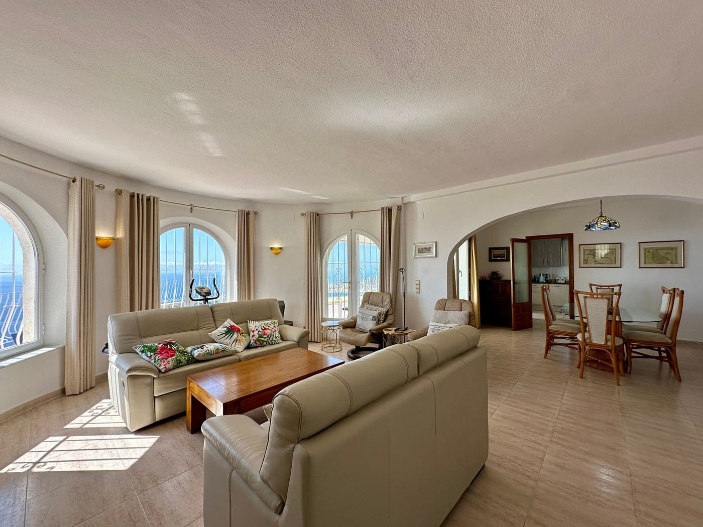 Spectaculaire villa met uitzicht op zee in Cumbre del Sol