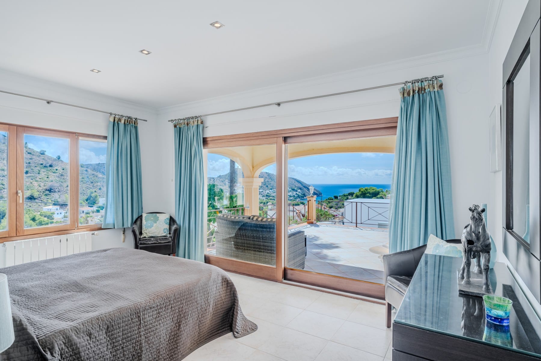 Venta. Chalet/Villa en Moraira