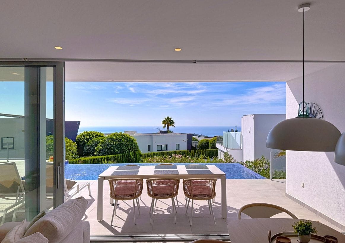 Villa moderne de 3 chambres avec vue sur la mer à Moraira