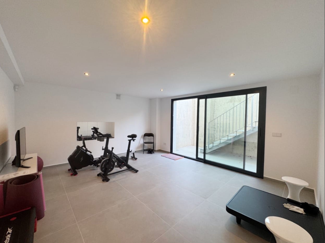 Modern chalet in Denia, energy efficiency A.