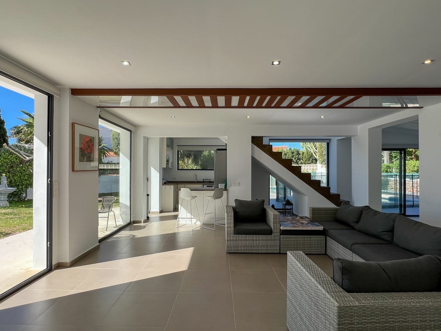 VILLA MODERNE EXCLUSIVE À VENDRE À MORAIRA