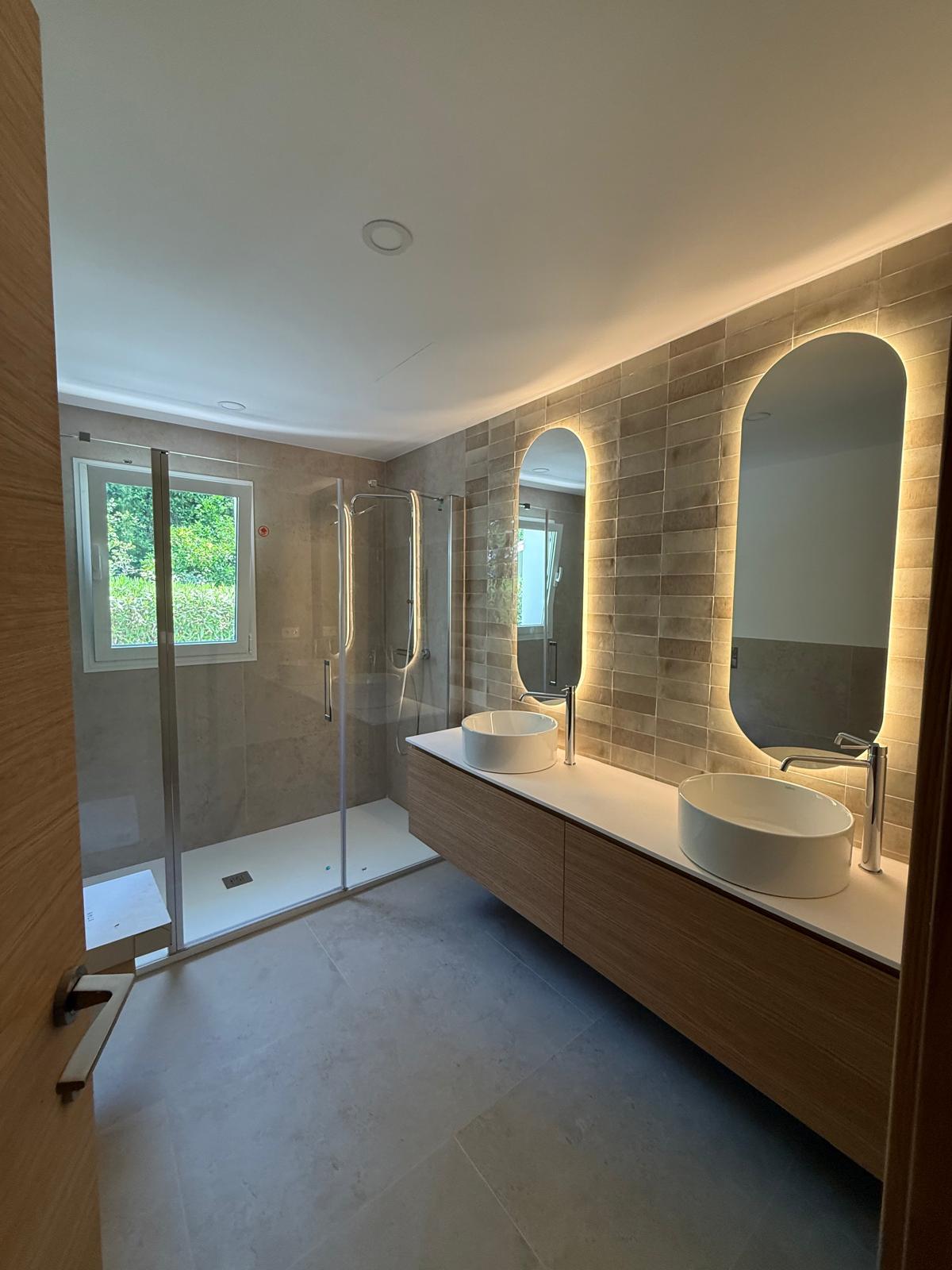 Villa en venta en Altea con 3 habitaciones y piscina.