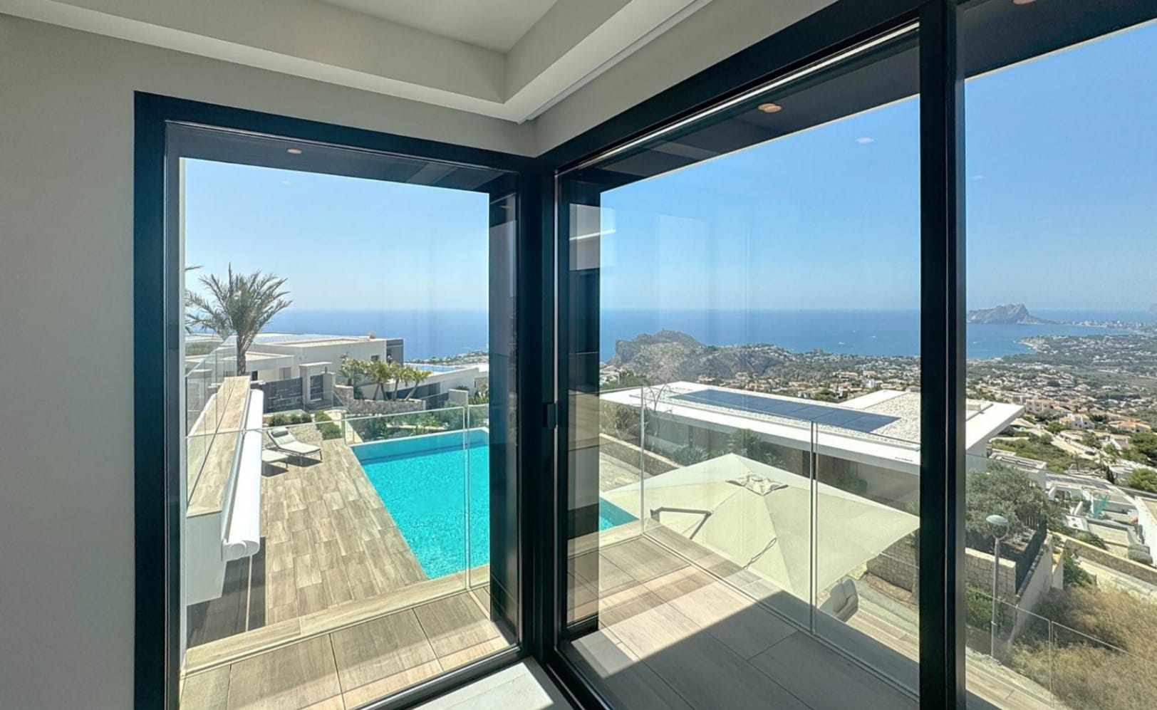Luxe villa in Moraira met panoramisch uitzicht op zee