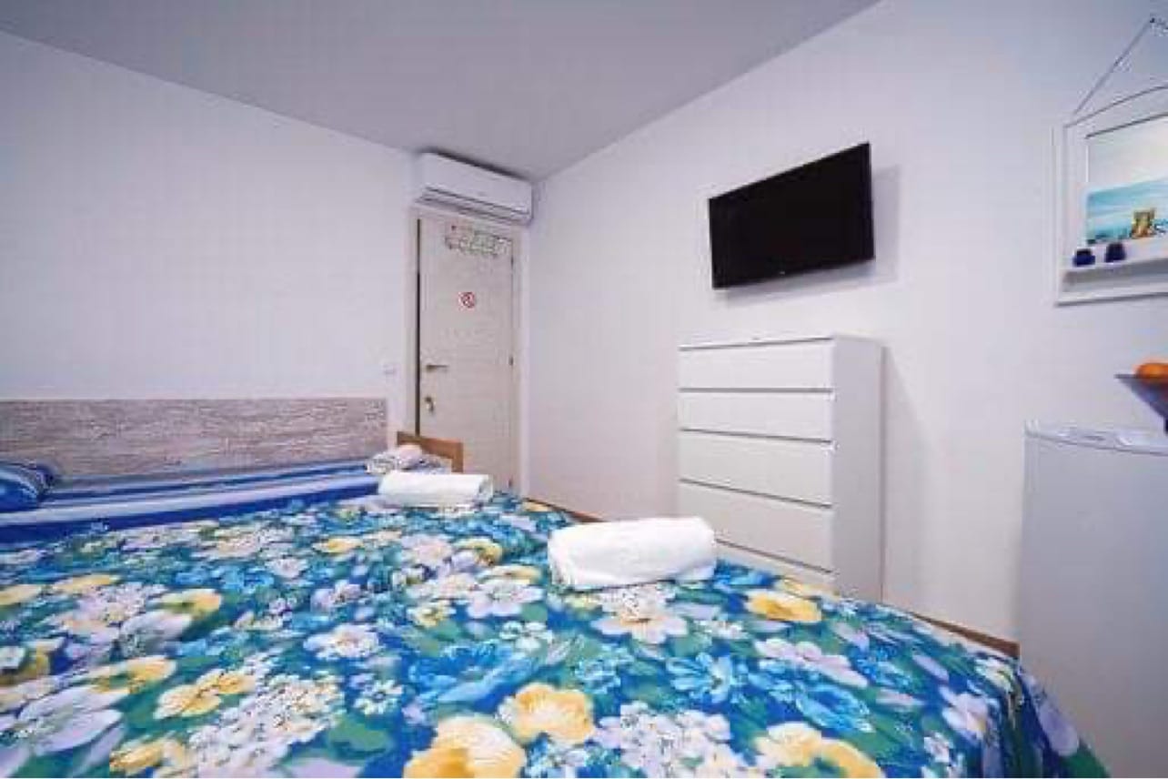 Hostal con licencia turística en venta en el centro de Denia
