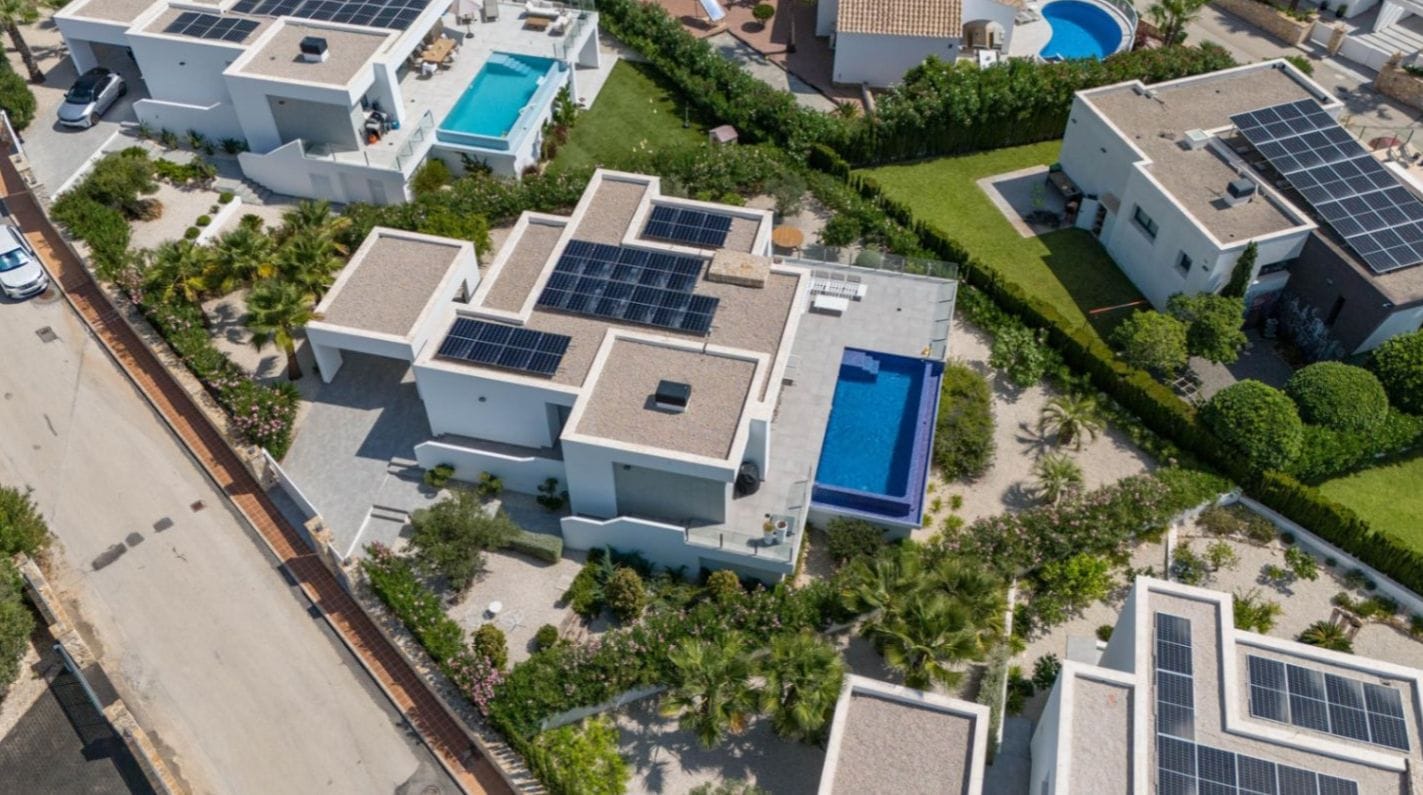 Villa moderne de 3 chambres avec vue sur la mer à Moraira
