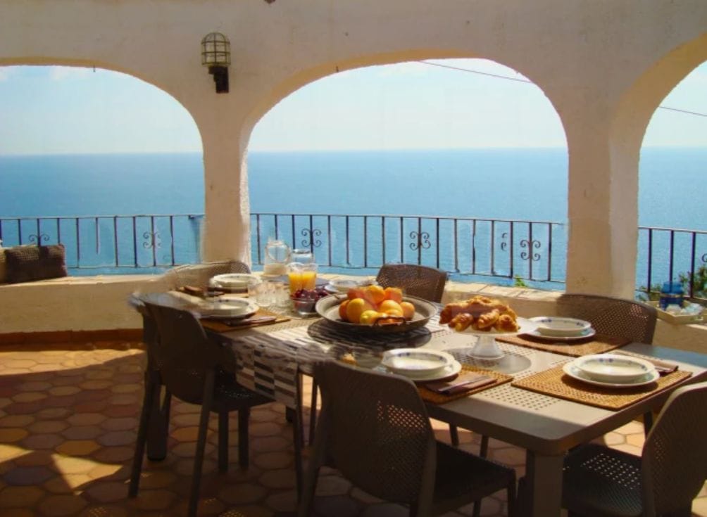 Villa de 3 dormitorios con impresionantes vistas al mar en Javea