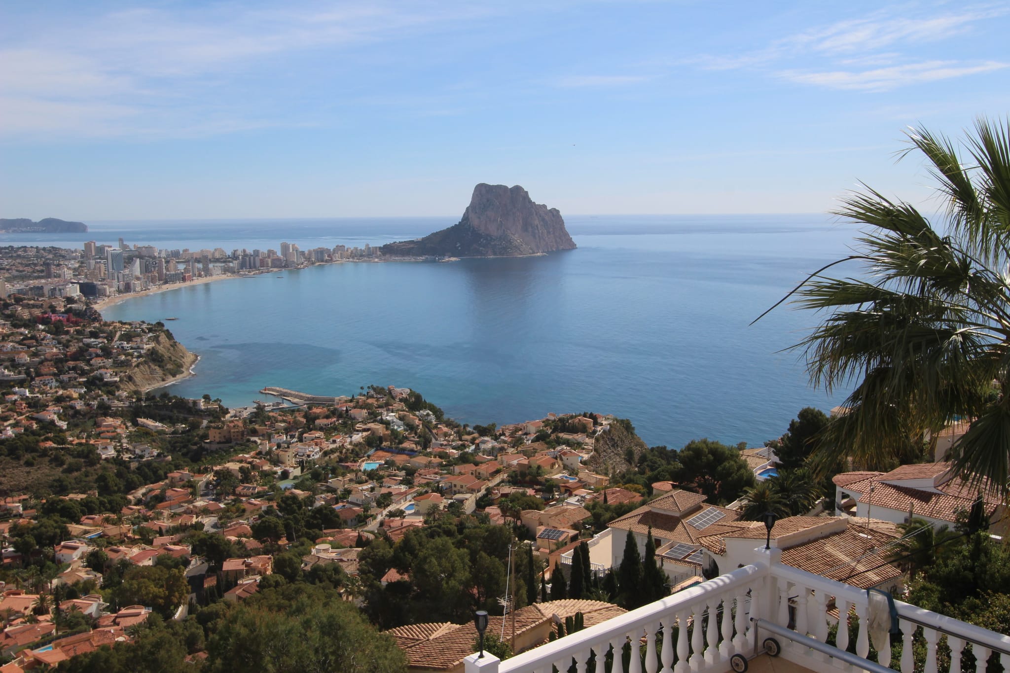 VILLA CON VISTAS IMPRESIONANTES AL MAR