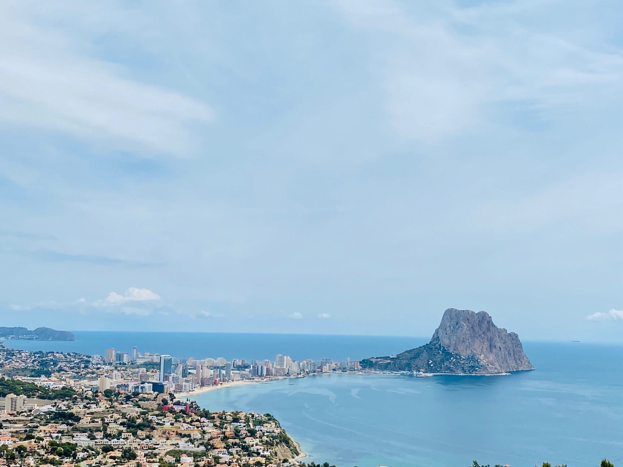 NOUVEAU PROJET À CALPE AVEC DES VUES SPECTACULAIRES