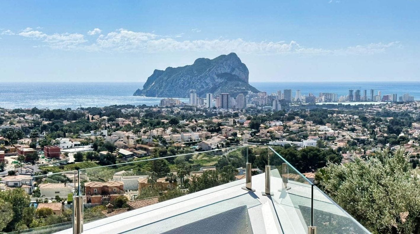 Exclusieve Luxe Villa met Panoramisch Uitzicht op Zee in Benissa