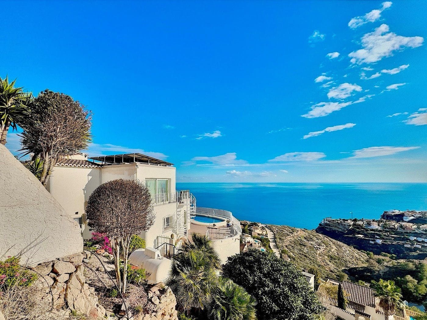 Spectaculaire villa met uitzicht op zee in Cumbre del Sol