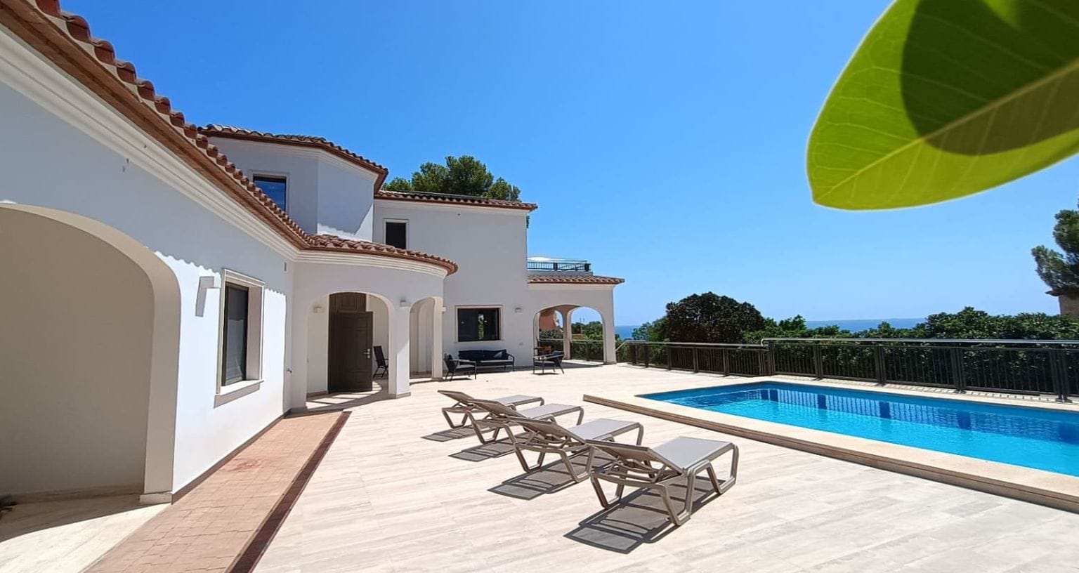 Villa met 4 slaapkamers en uitzicht op zee in Moraira