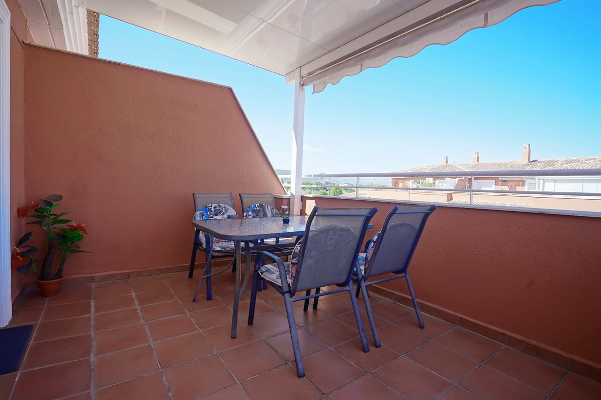 Penthouse appartement met uitzicht op de bergen
