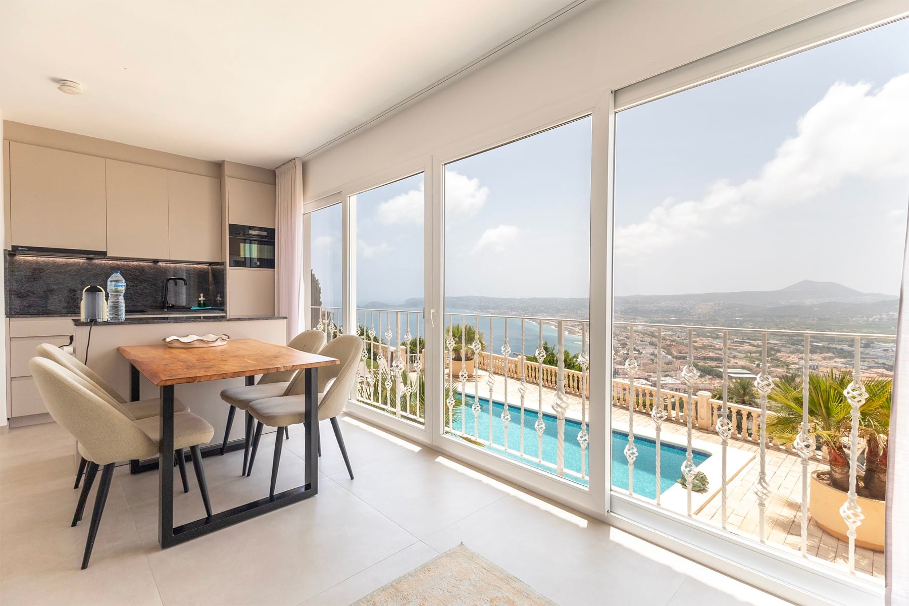 Venta. Chalet/Villa en Jávea