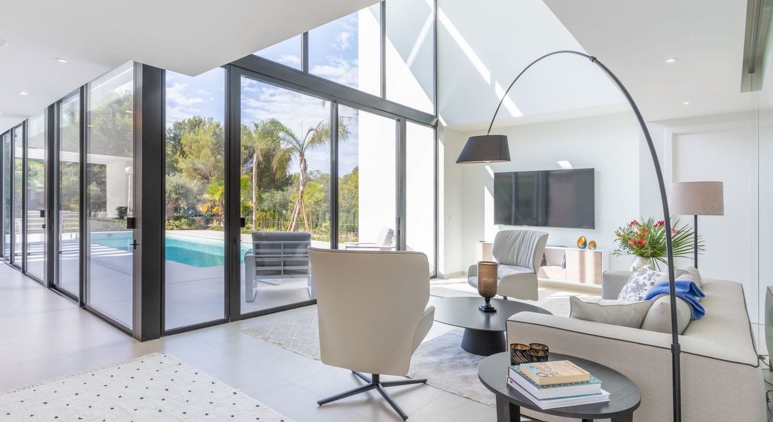 Villa de lujo de obra nueva en Jávea – Parcela sur de 1.032 m², piscina climatizada y alta eficiencia energética