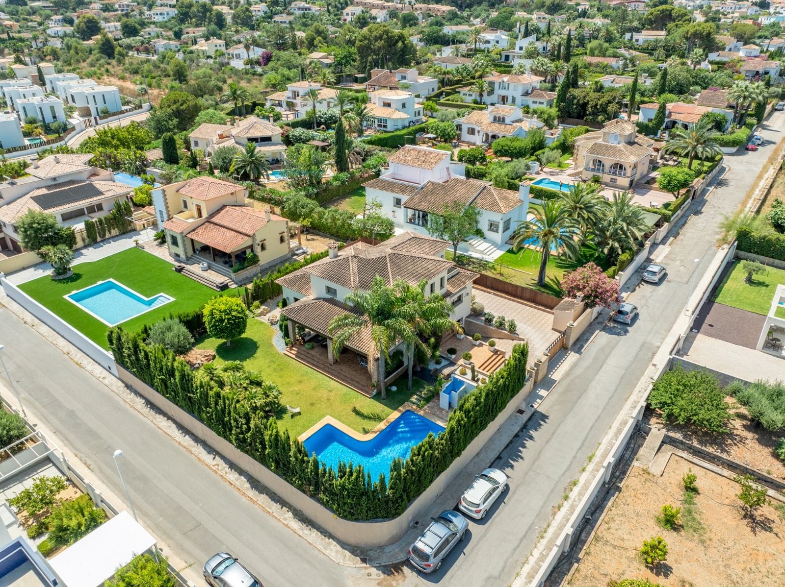 PRECIOSA VILLA EN DENIA MUY CERCA DEL PUEBLO