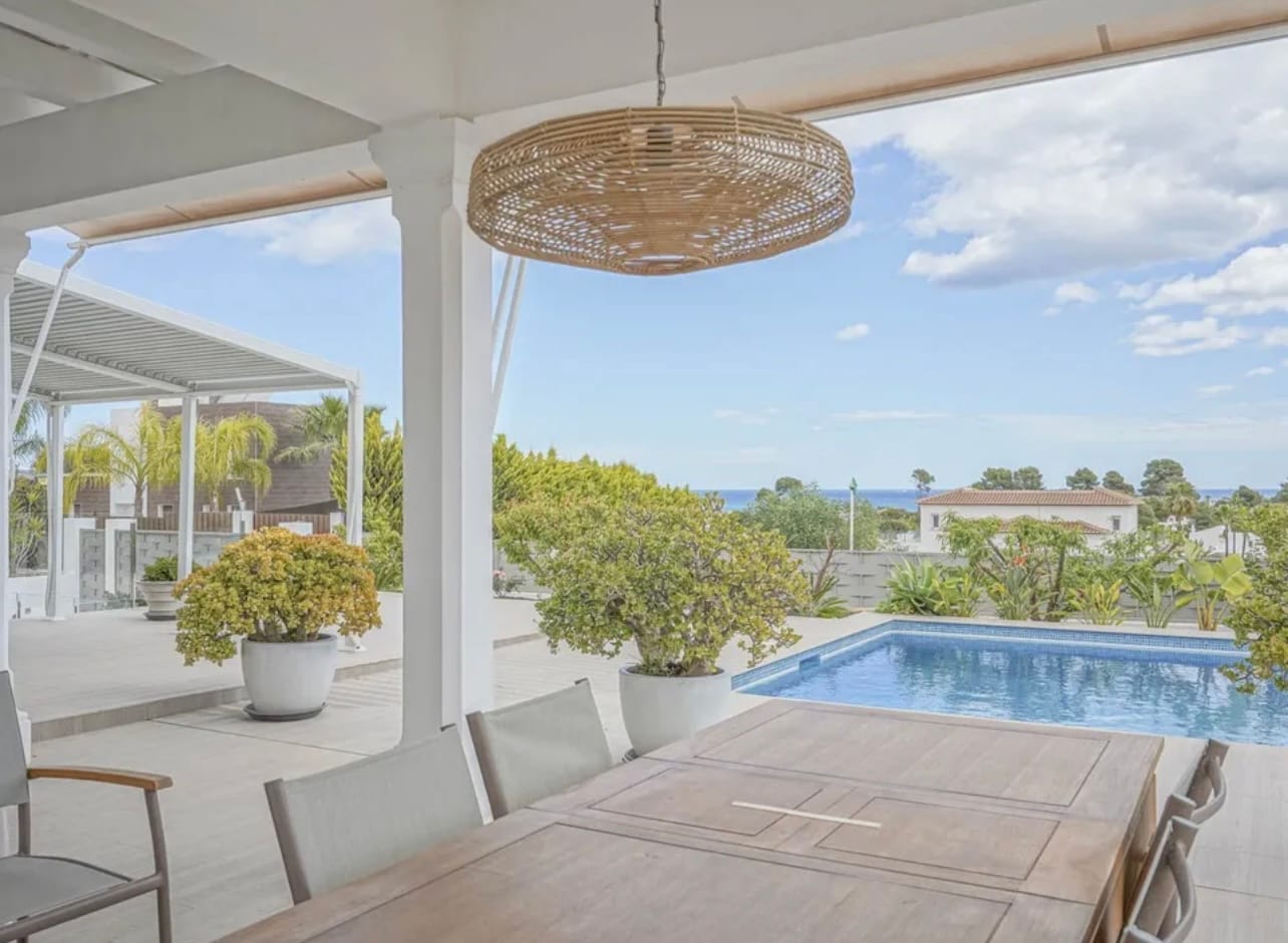 Lujosa Villa con Vistas al Mar en Pinosol, Jávea