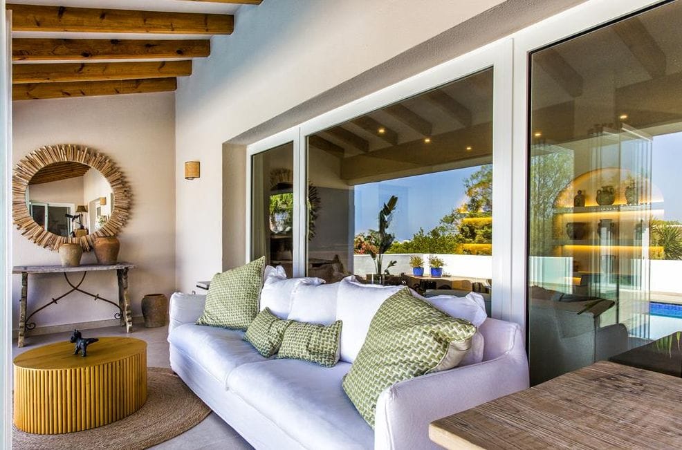 Villa zum Verkauf mit 4 Schlafzimmern und Pool in Denia, Alicante