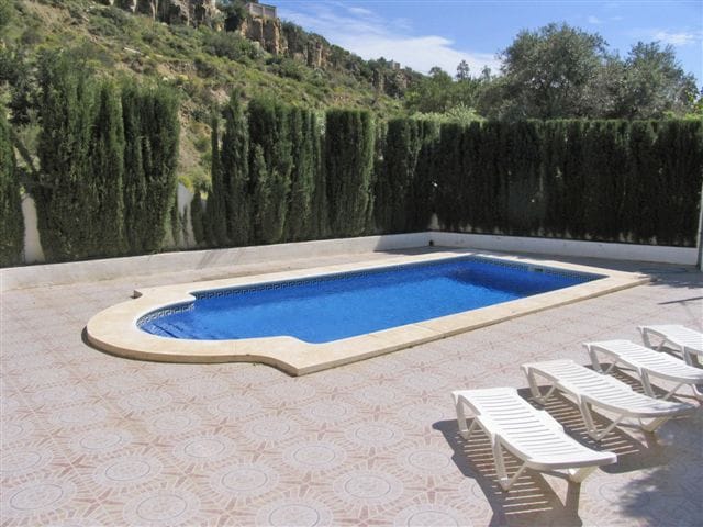 VILLA EN CALPE CON VISTAS ABIERTAS