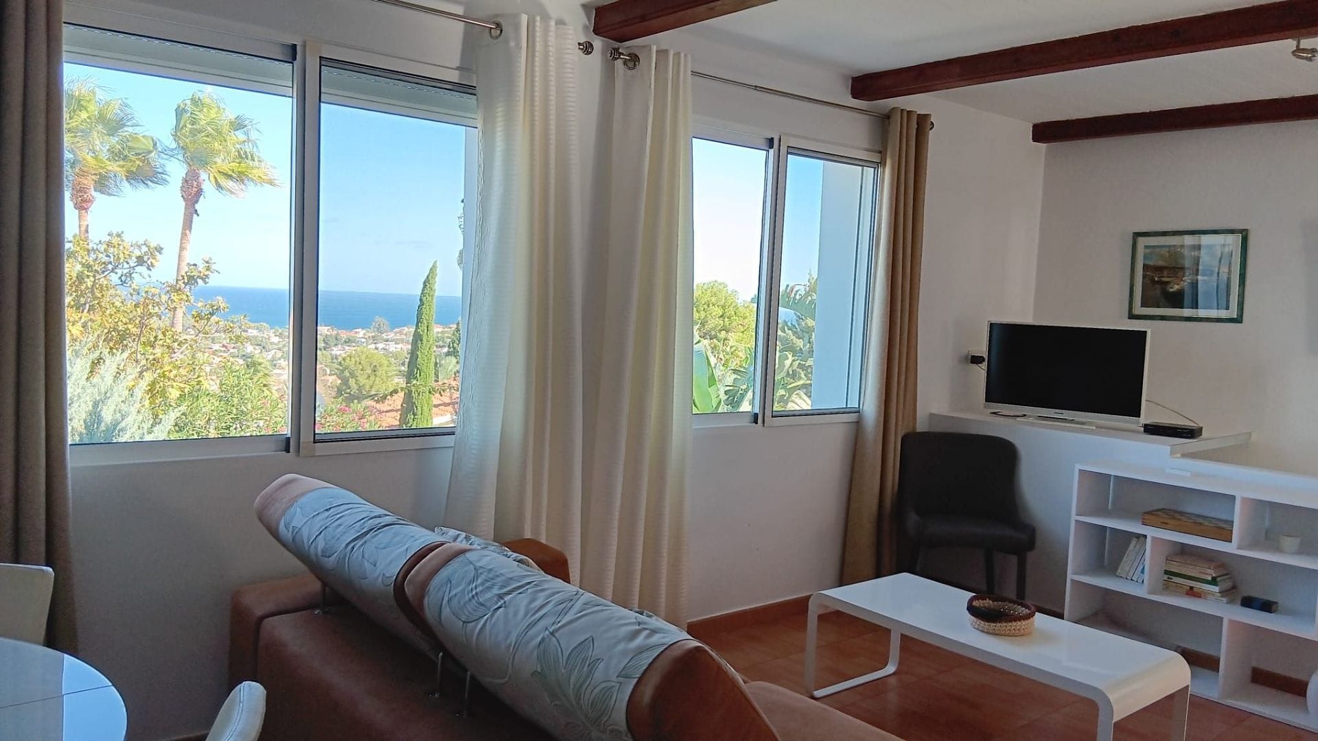 Chalet en el Montgó con Vistas al Mar y Piscina Privada