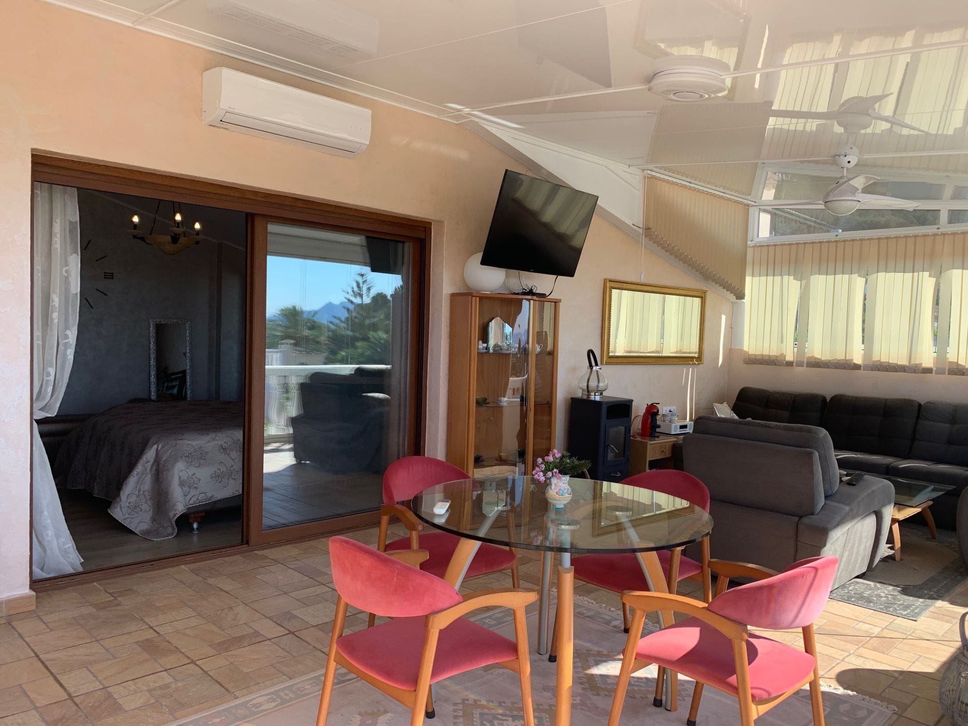 Mediterranes Chalet in Dénia – Miete mit Kaufoption