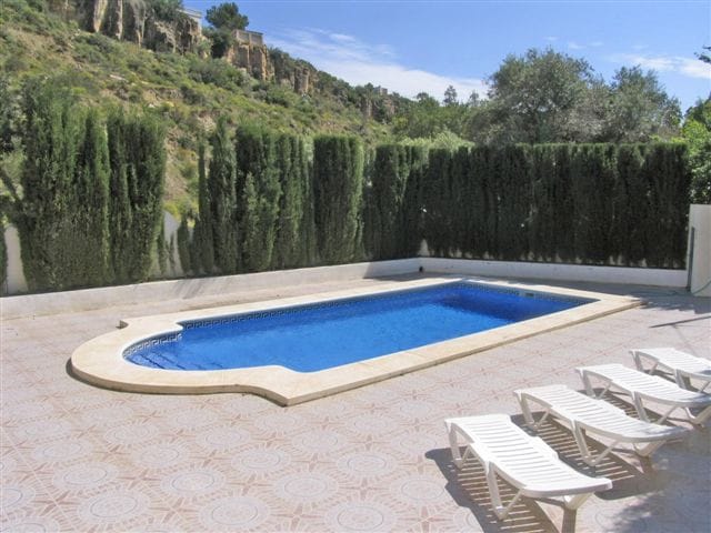 VILLA EN CALPE CON VISTAS ABIERTAS