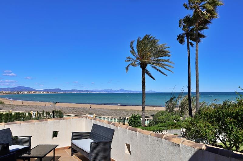 Villa in Denia aan het strand