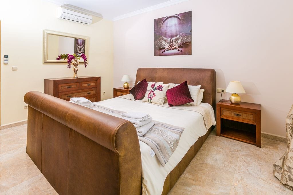 Venta. Chalet/Villa en Jávea