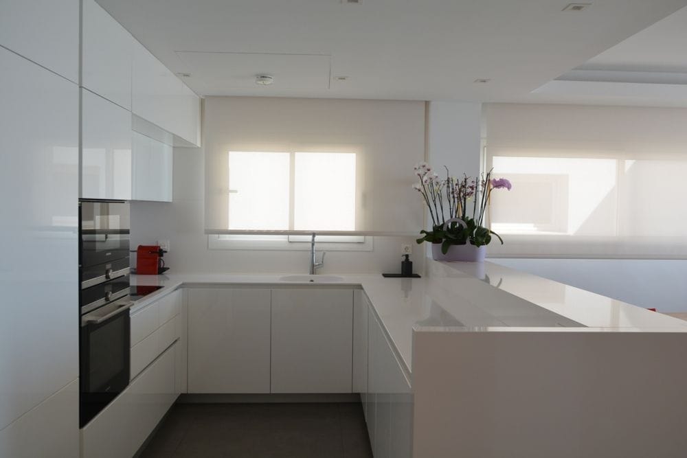 Precioso Apartamento de lujo que disfruta de la espectacularidad de las vistas al mar.-